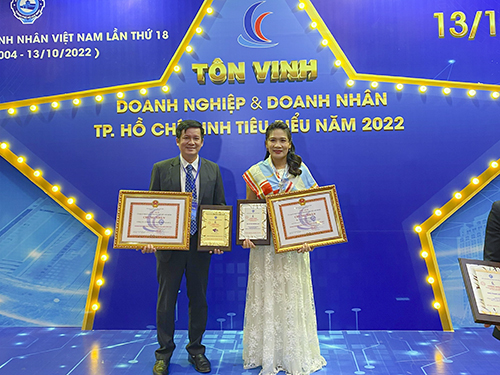 ASL LOGISTICS VINH DỰ NHẬN GIẢI DOANH NGHIỆP & DOANH NHÂN TPHCM TIÊU BIỂU NĂM 2022